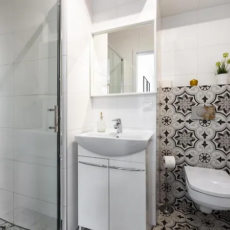 Palm Aparts Apartment *